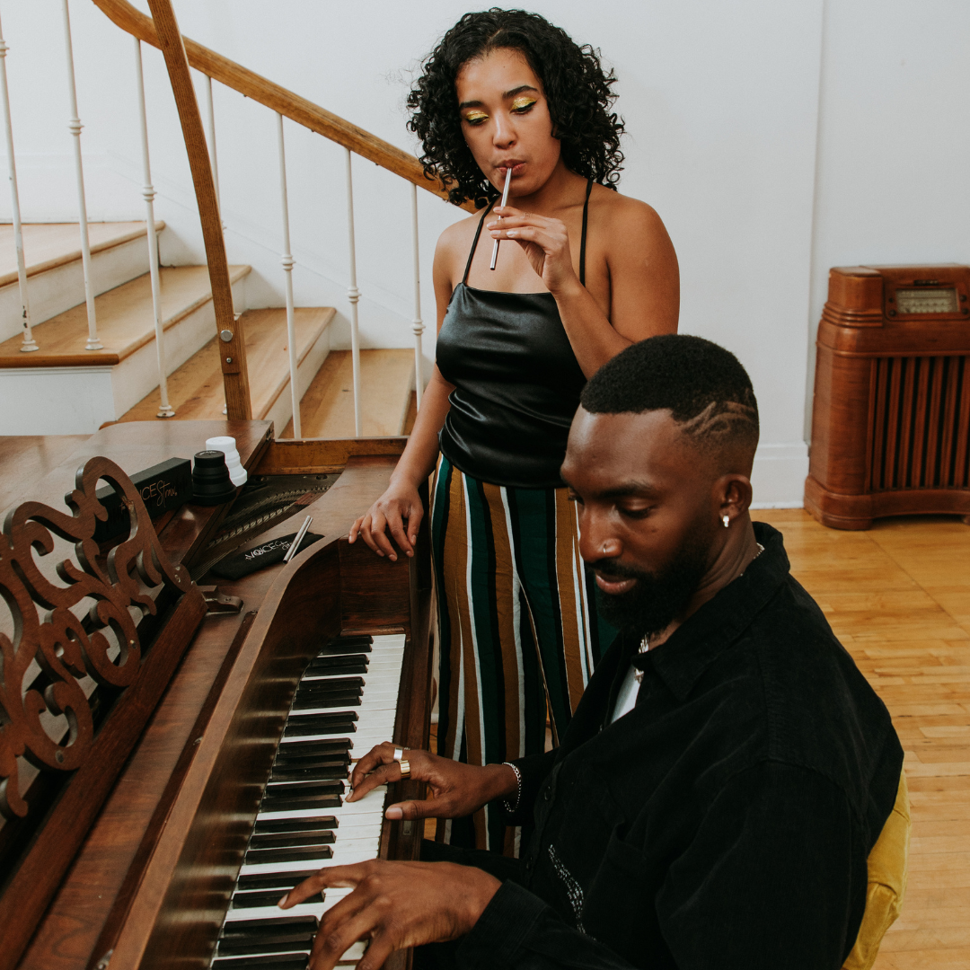 Singers using Straw at Piano